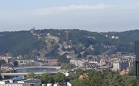 Bed vue sur vallée de la Meuse Namur